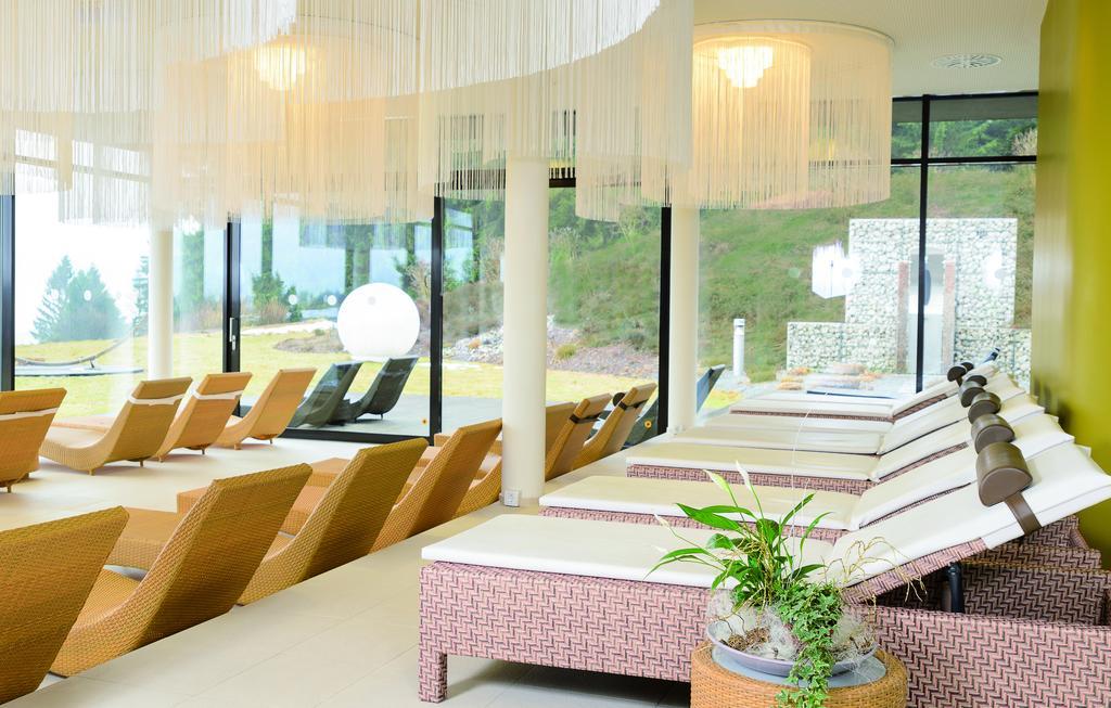 Aviva Superior Make Friends Hotel Sankt Stefan Екстериор снимка